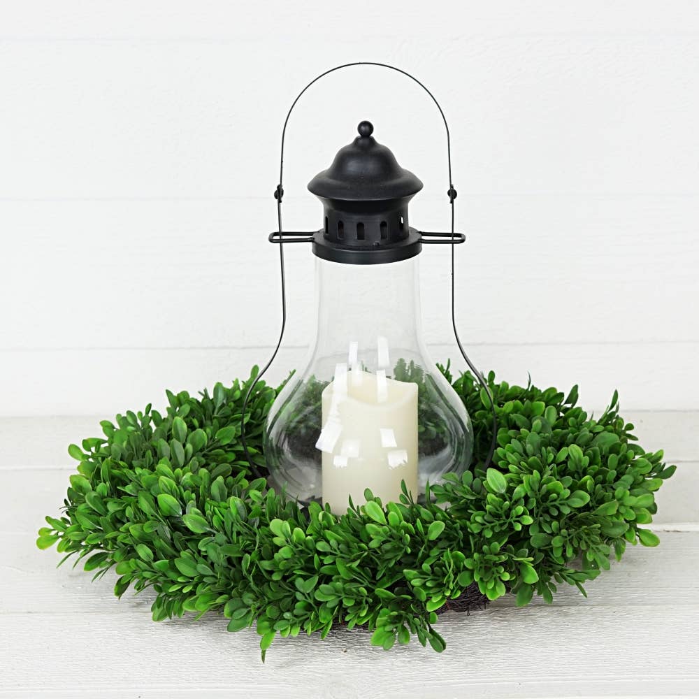 31780-18in(10) Twig Wreath-Evergreen Boxwood