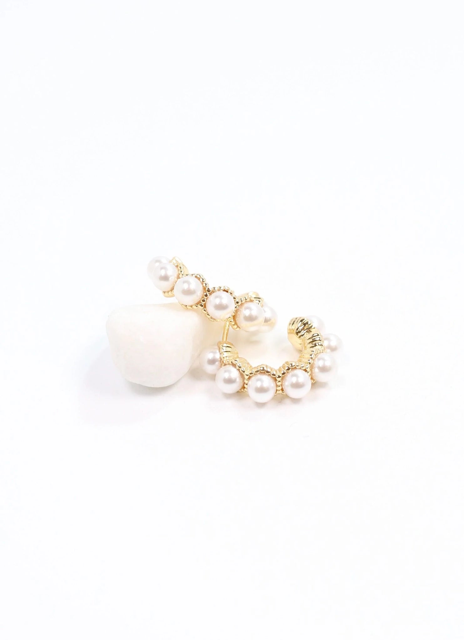 Caroline Hill Napoleon pearl hoop earrings